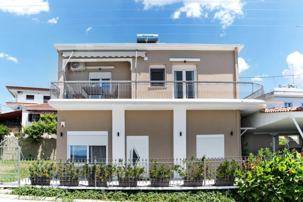 Вилла Endless Sea View House Неа-Ираклия Экстерьер фото