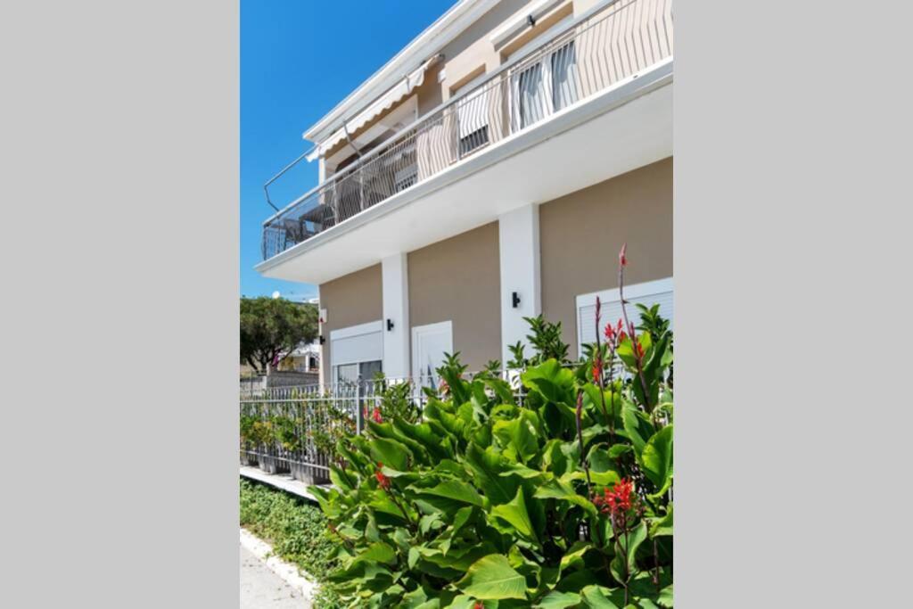 Вилла Endless Sea View House Неа-Ираклия Экстерьер фото